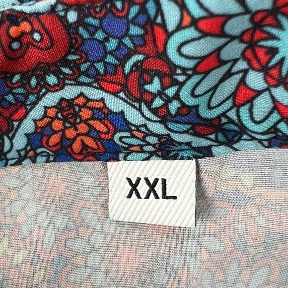 Geometric Print Long Sleeve Button Up Blouse Size XXL Women’s - Picture 2 of 4